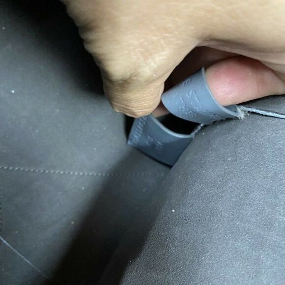 Vince Signature V Croc Embossed Leather Tote Gray - Picture 11 of 12